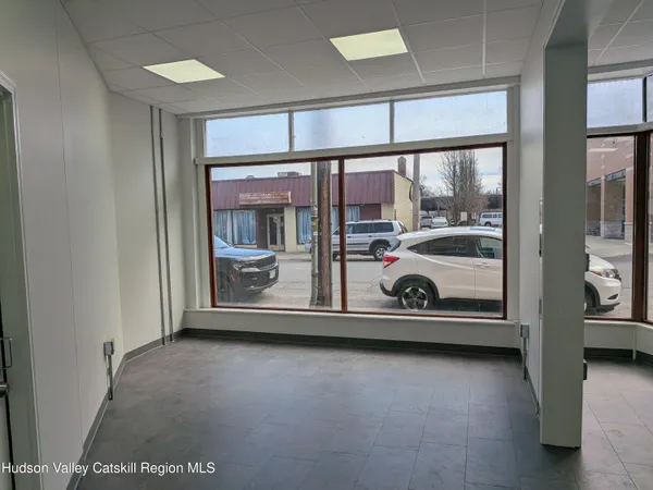 $1,800 | 3 Cedar Street, Kingston, NY 12401