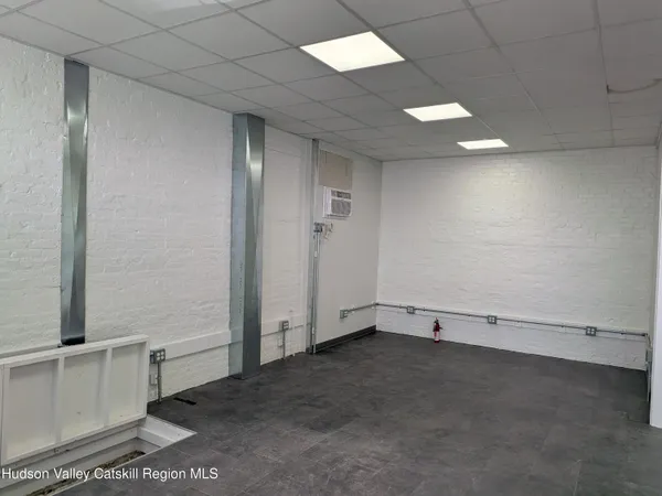 $1,800 | 3 Cedar Street, Kingston, NY 12401