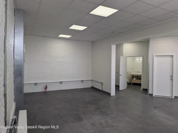 $1,800 | 3 Cedar Street, Kingston, NY 12401