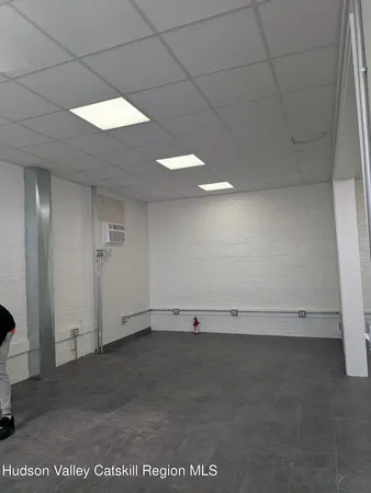 $1,800 | 3 Cedar Street, Kingston, NY 12401