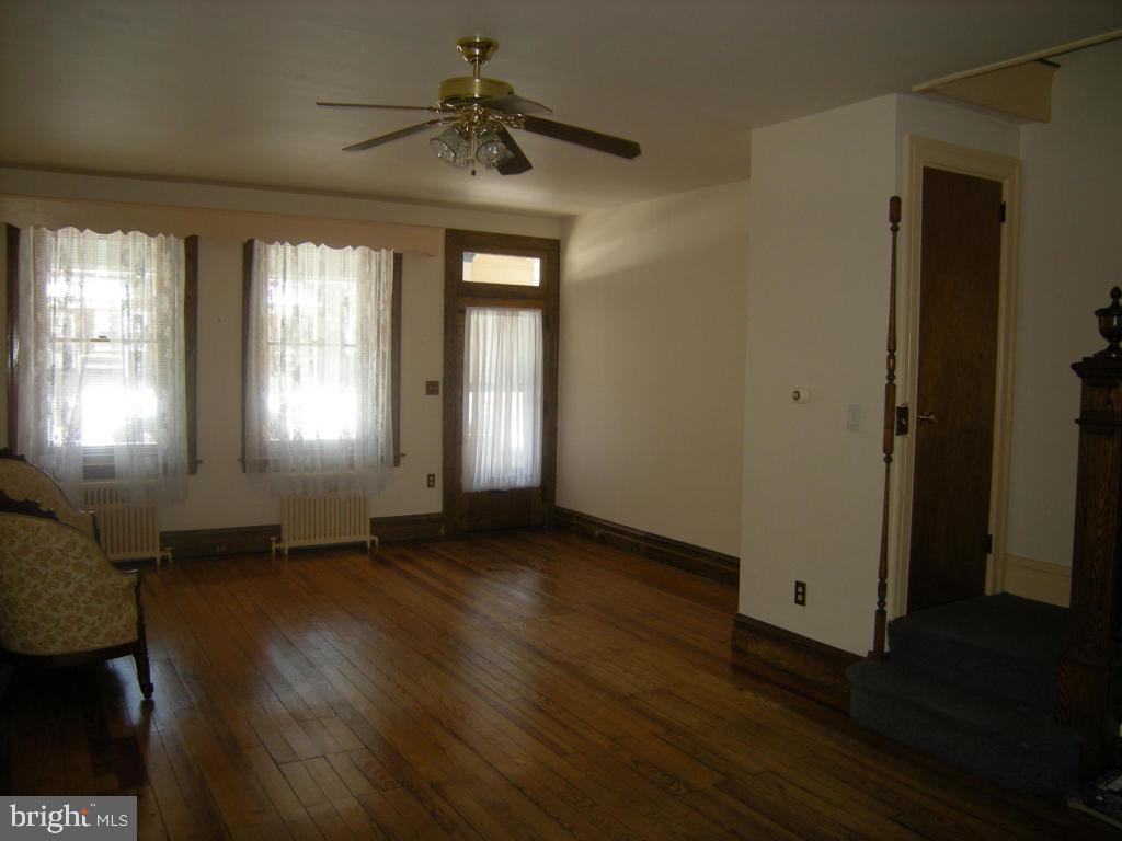 135 Ruby Street Lancaster, PA 17603 - Photo 2 of 24 Gallery Image 2