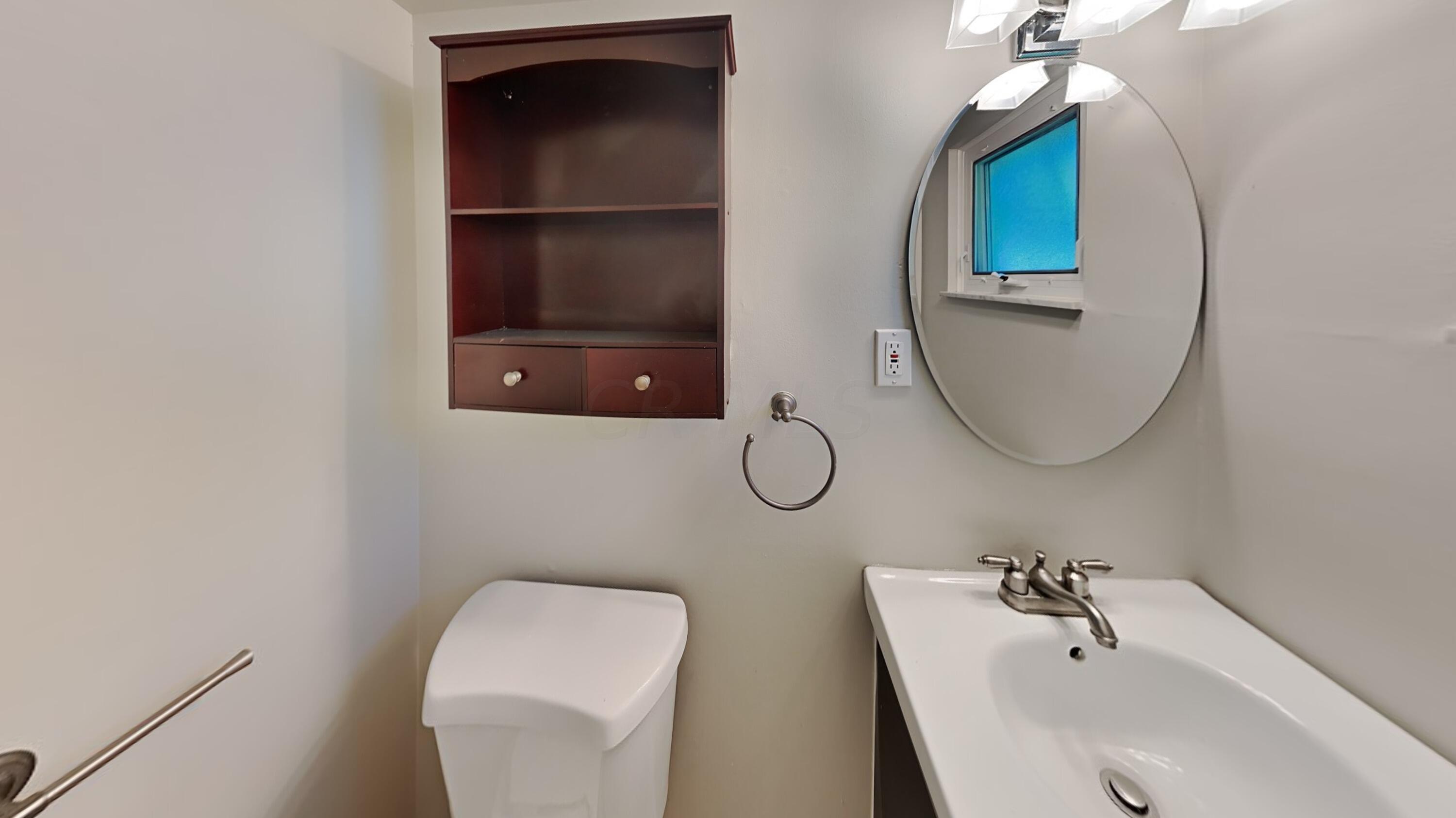5371 Poplarwood Road Columbus, OH 43229 - Photo 10 of 18 8_Image_uD39fr7PSD