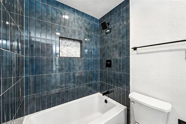 $490,000 | 2301 Wood Cliff Court, Arlington, TX 76012