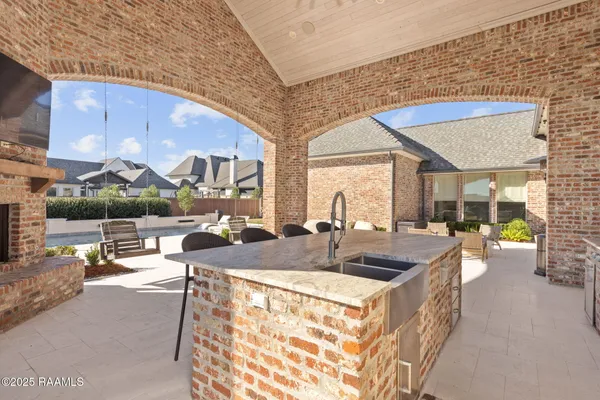 $1,625,000 | 101 Kingfisher Drive, Lafayette, LA 70508