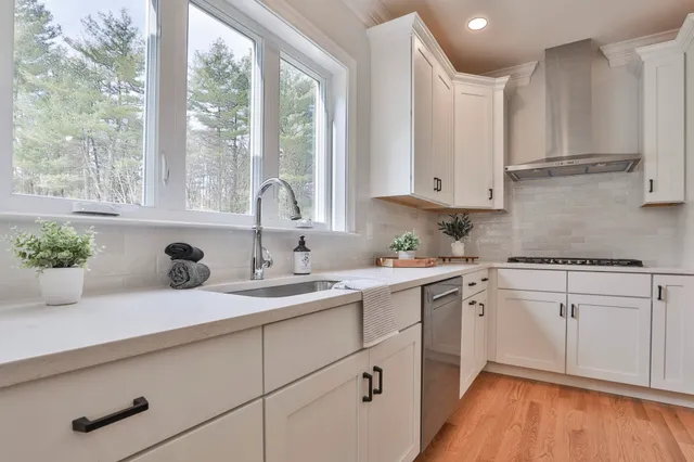 $1,150,000 | 2 Warren's Way, Brookline, NH 03033