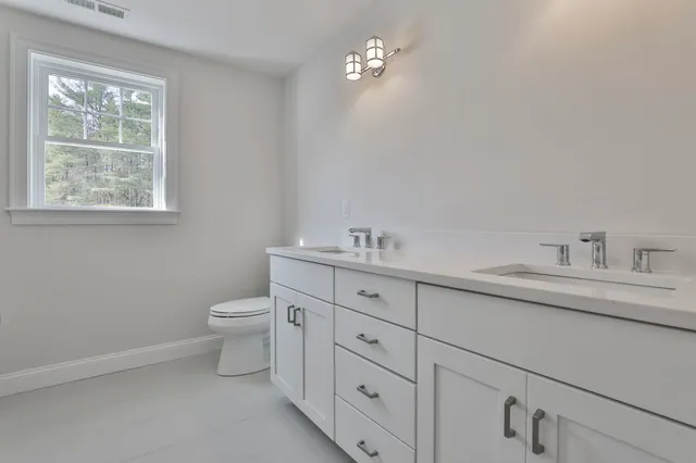 $1,150,000 | 2 Warren's Way, Brookline, NH 03033