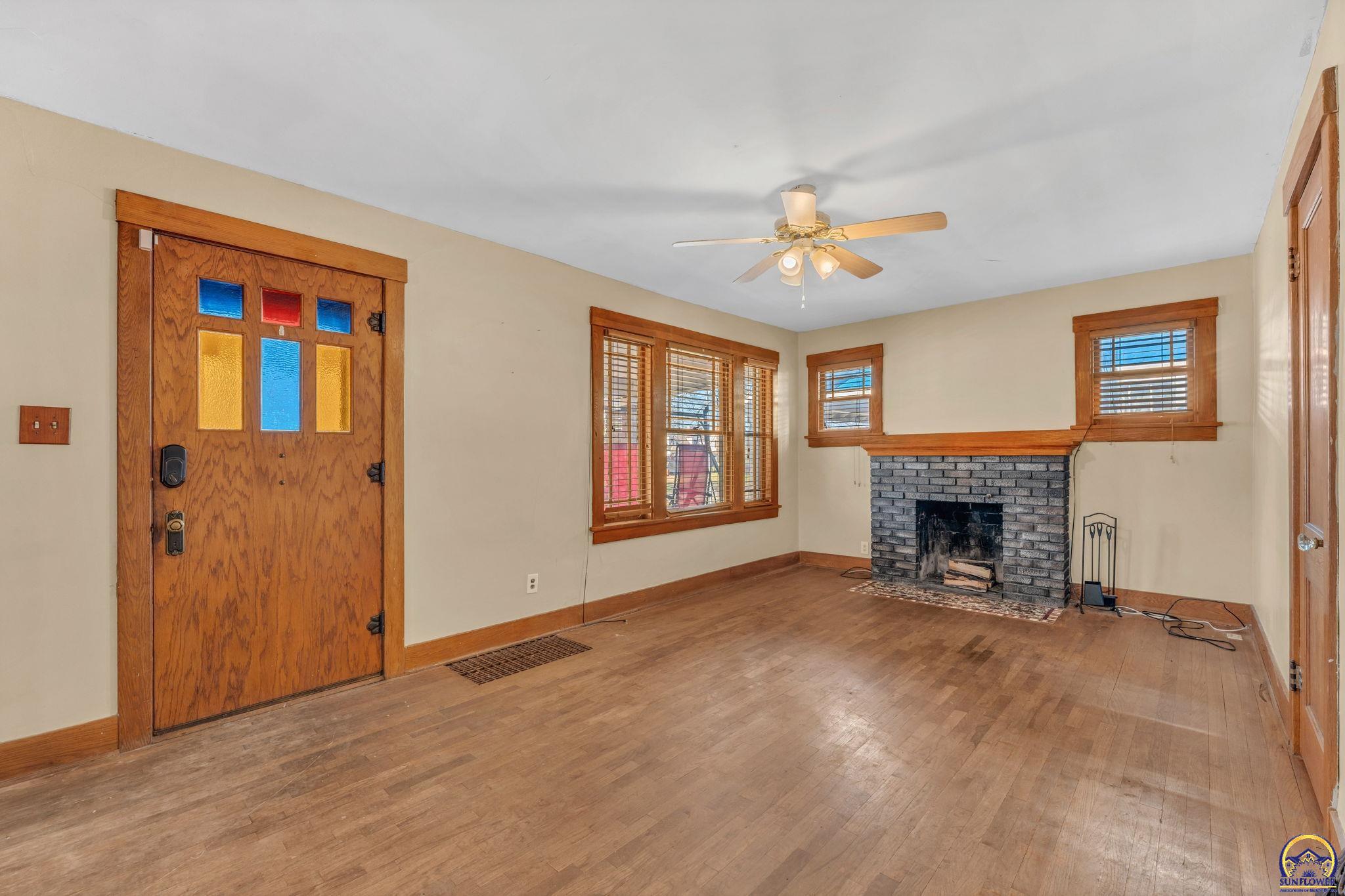 1034 Southwest Lincoln Street Topeka, KS 66604 - Photo 11 of 42