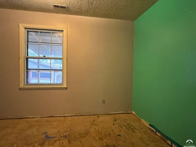 $149,900 | 1220 New York Street, Lawrence, KS 66044