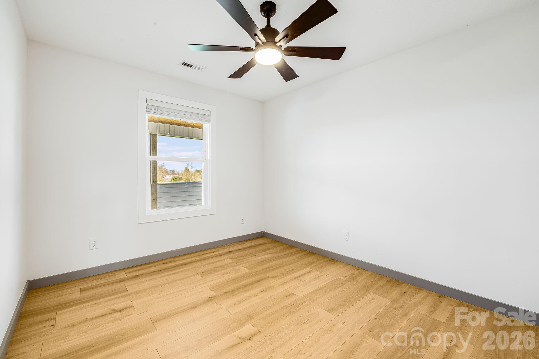 1021 Alexander Road Leicester, NC 28748 - Photo 23 of 34