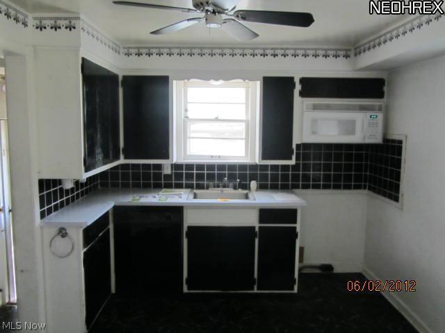 1158 Argonne Road Cleveland, OH 44121 - Photo 5 of 10