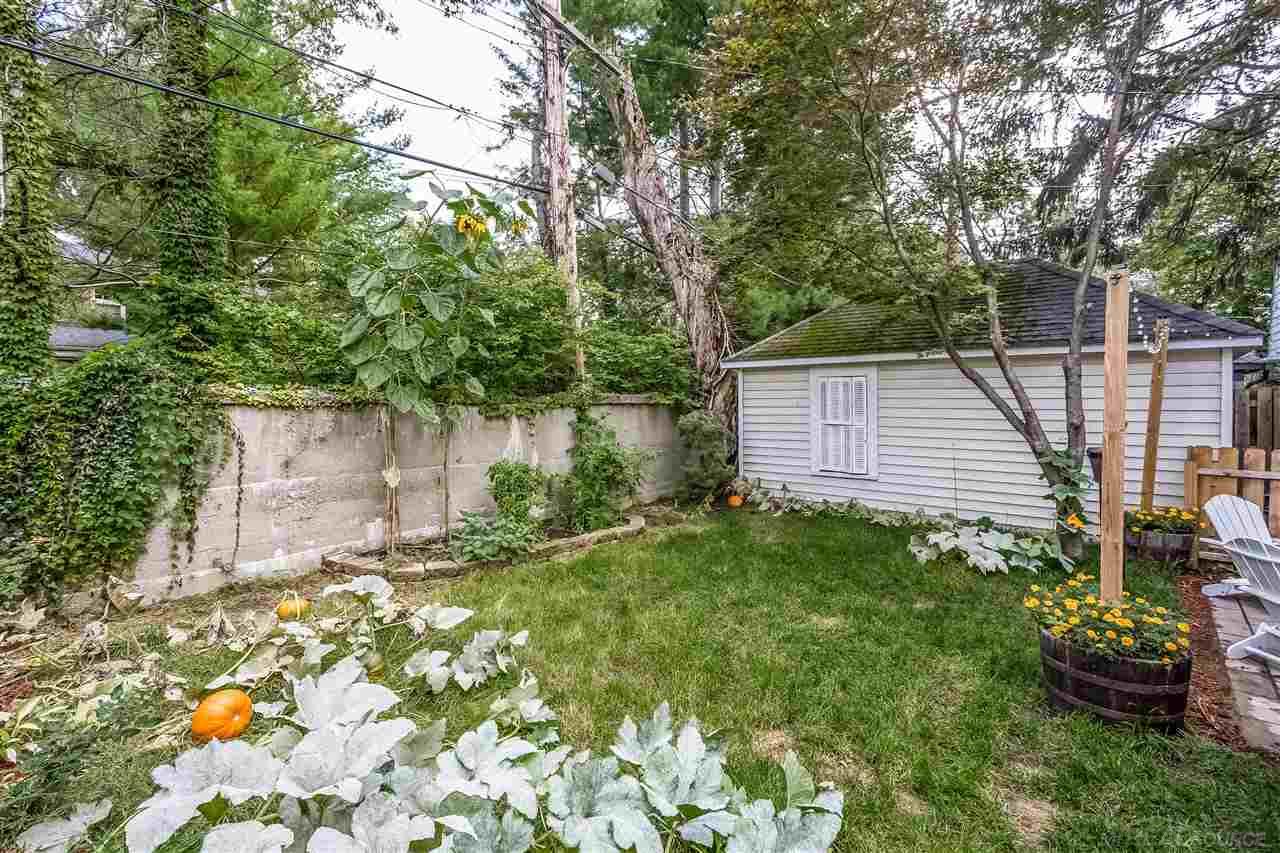 56 Mapleton Road Grosse Pointe, MI 48236 - Photo 39 of 45 31330220-38.JPG