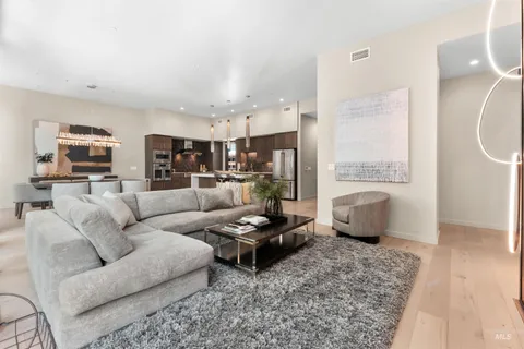 $1,742,000 | 119 South 10th Street, Unit 605, Boise, ID 83702