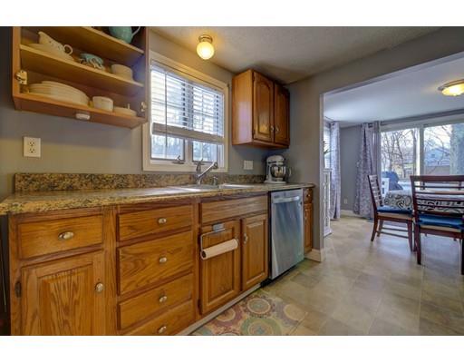 136 Burnham Road Lowell, MA 01852 - Photo 10 of 28 Gallery Image 10