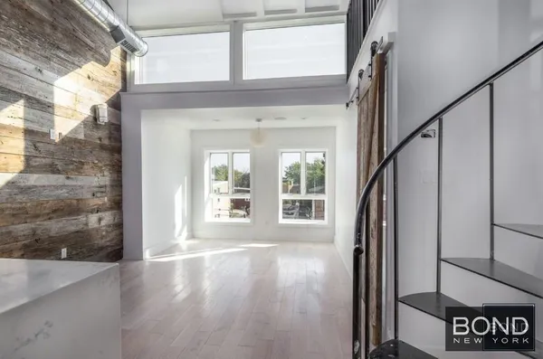 $4,600 | 11-49 Welling Court, Unit 3 | Astoria