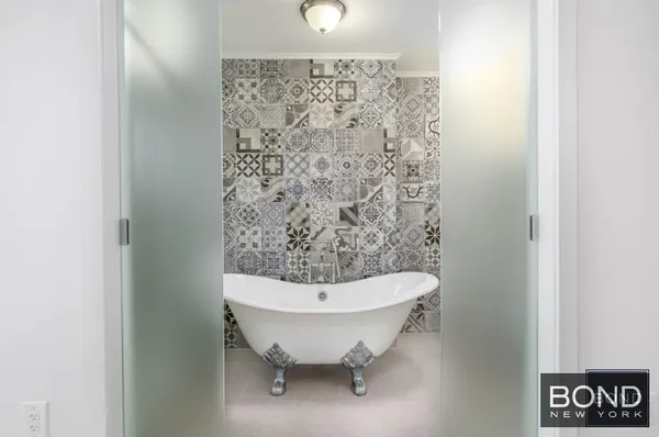 $4,600 | 11-49 Welling Court, Unit 3 | Astoria