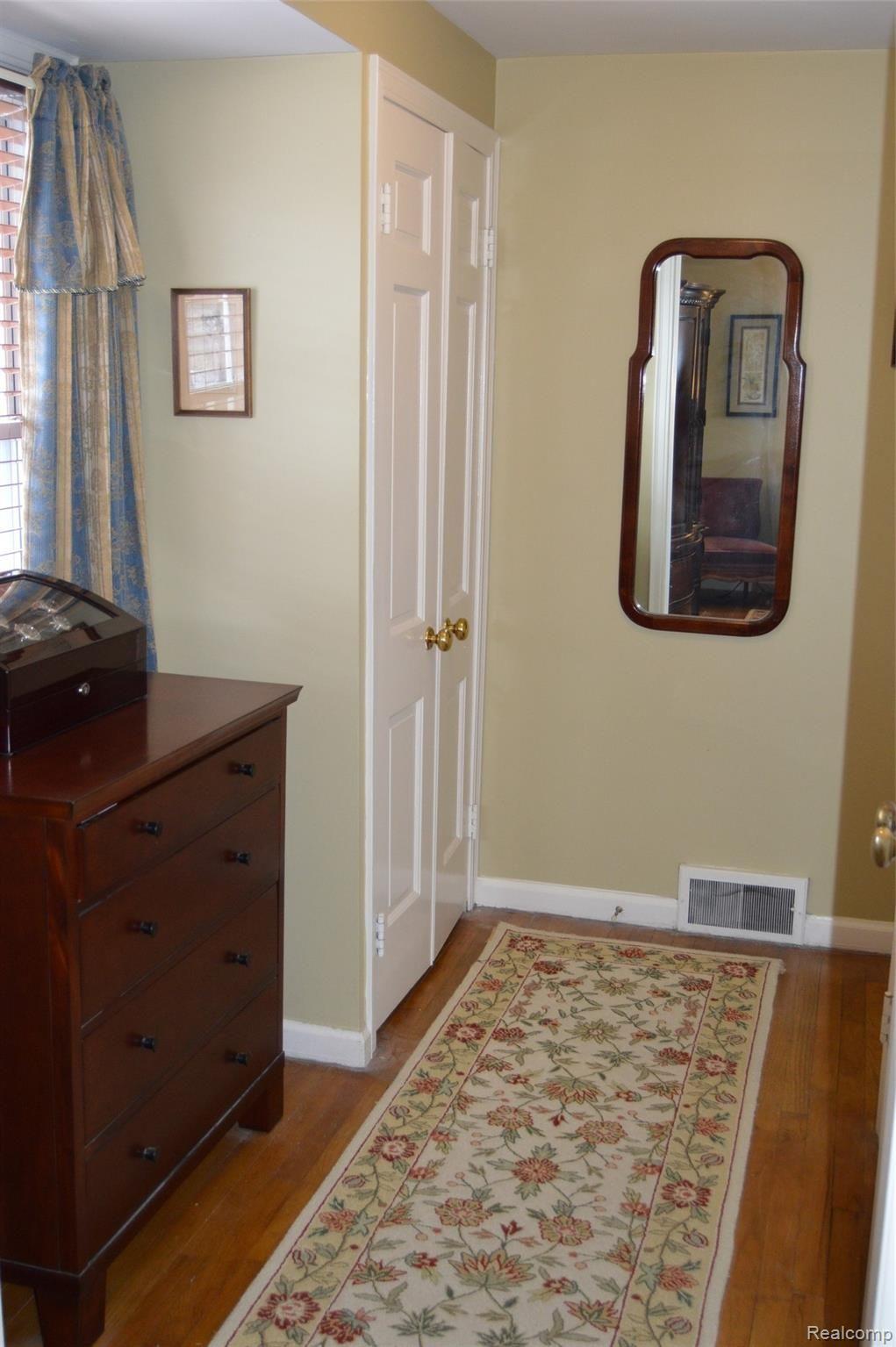 637 Middlesex Road Grosse Pointe, MI 48230 - Photo 23 of 44 DSC_0049.JPG