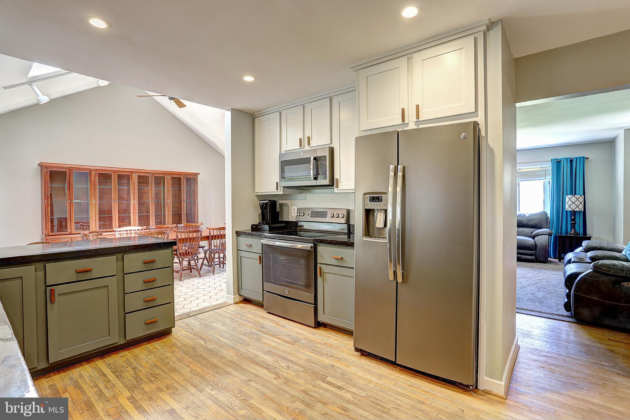 1623 Colony Road Pasadena, MD 21122 - Photo 6 of 46 Gallery Image 6