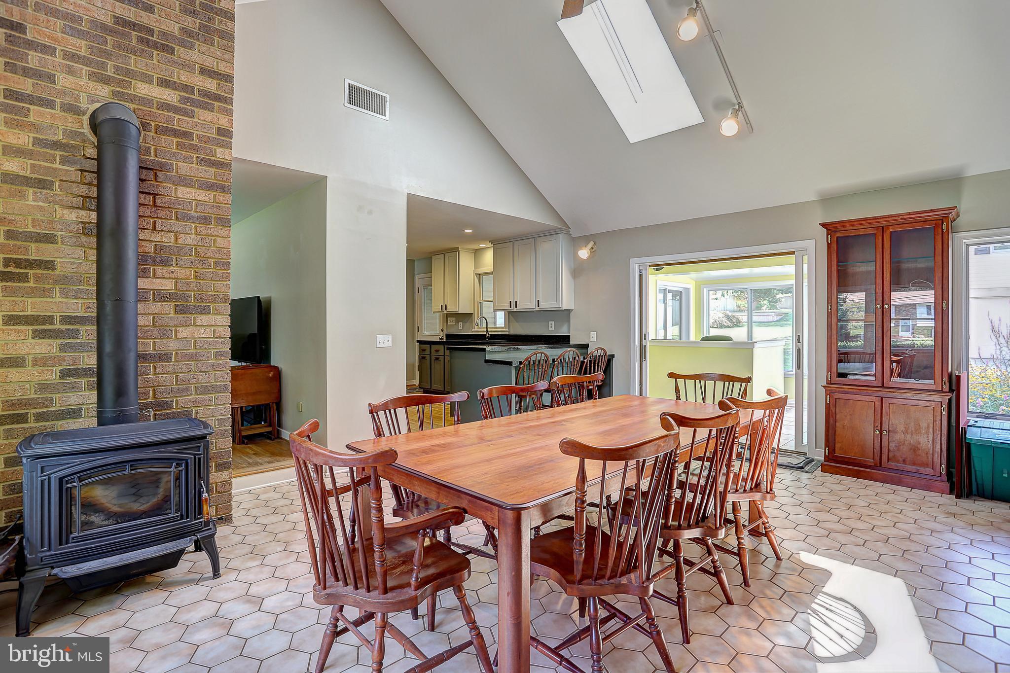 1623 Colony Road Pasadena, MD 21122 - Photo 9 of 46 Gallery Image 9