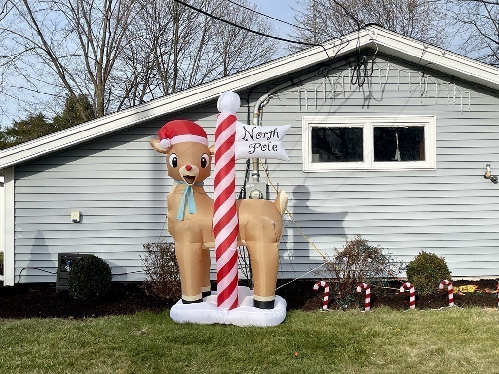 13 Blackthorne Road Framingham, MA 01701 - Photo 3 of 21 Gallery Image 3