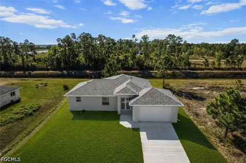 $289,995 | 1252 Edna Street East, Lehigh Acres, FL 33974