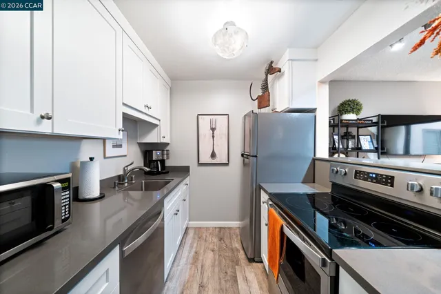 $230,000 | 320 North Civic Drive, Unit 407, Walnut Creek, CA 94596