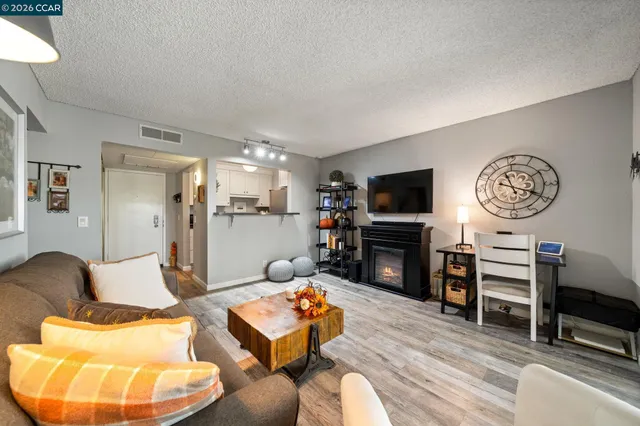 $230,000 | 320 North Civic Drive, Unit 407, Walnut Creek, CA 94596