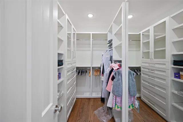a view of entryway with wooden floor