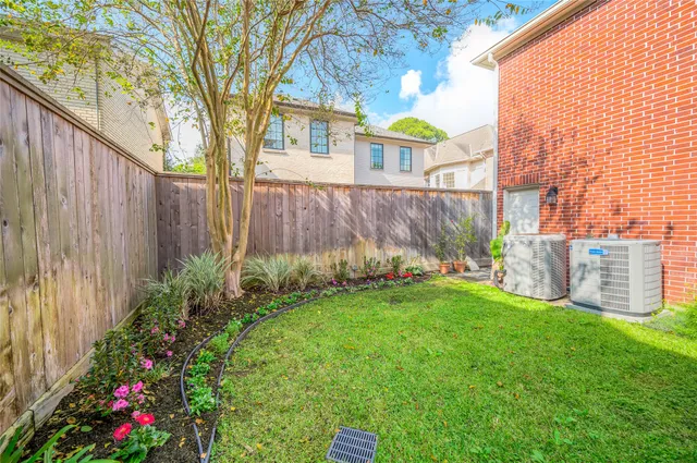 a view of backyard of house