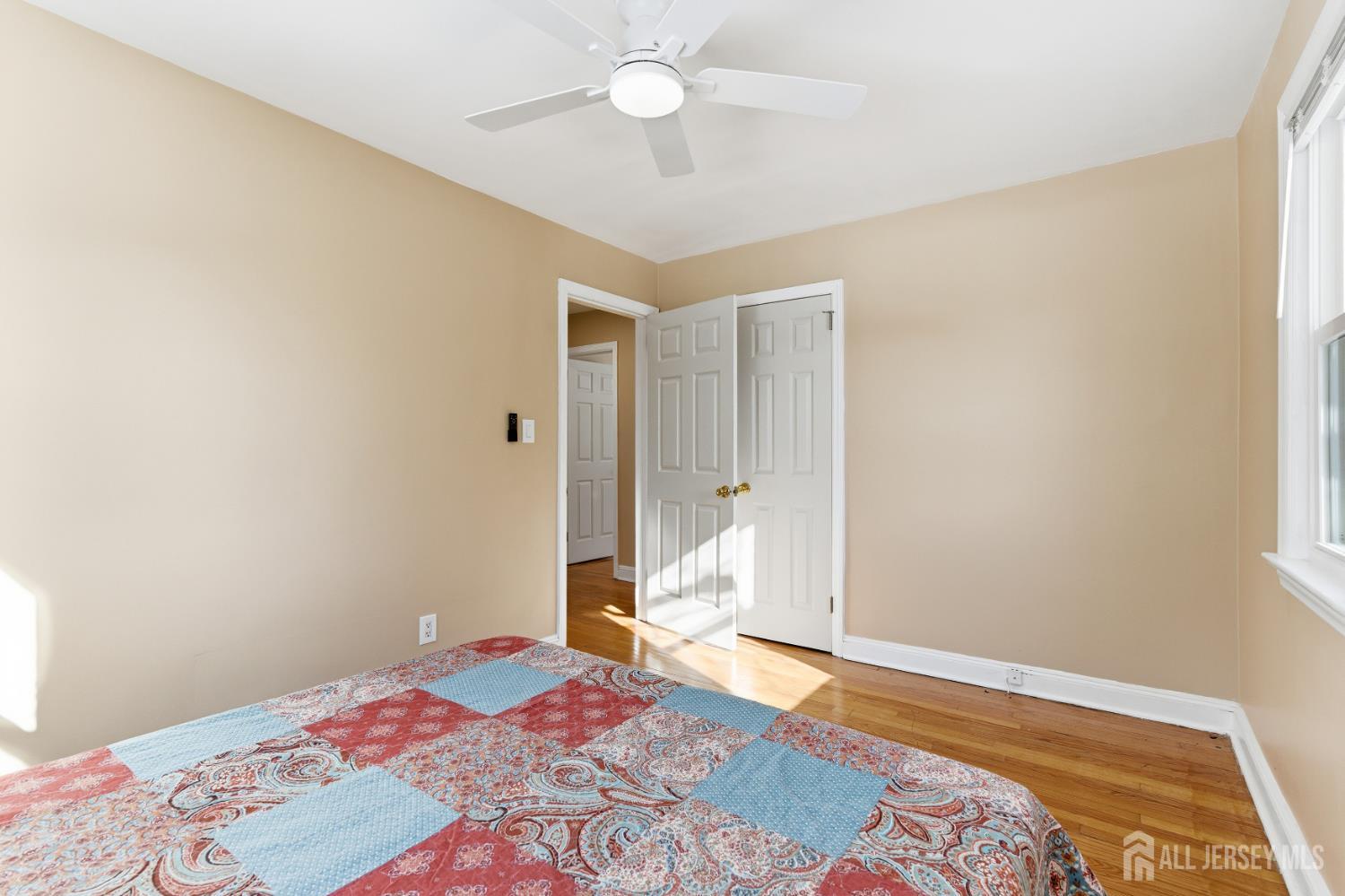 219 Plainfield Road Edison, NJ 08820 - Photo 19 of 41