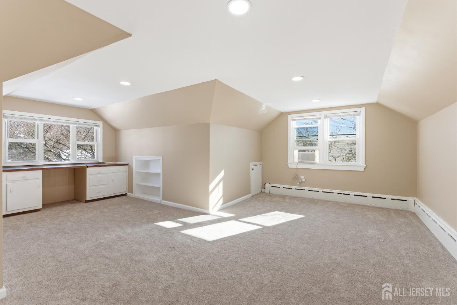 219 Plainfield Road Edison, NJ 08820 - Photo 21 of 41