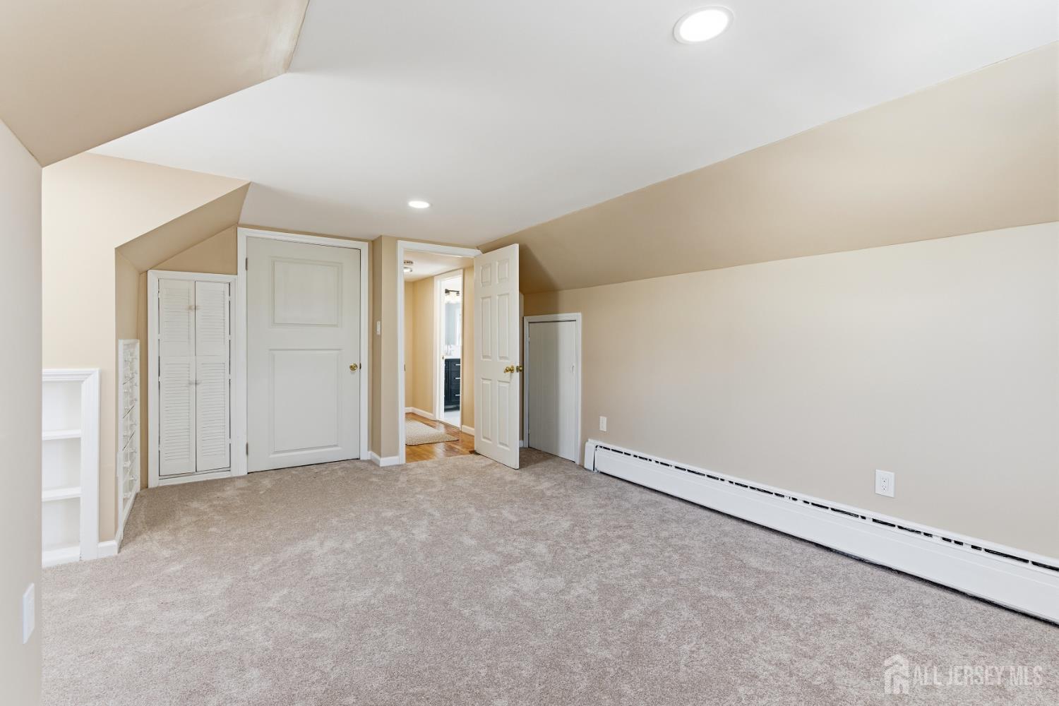 219 Plainfield Road Edison, NJ 08820 - Photo 24 of 41