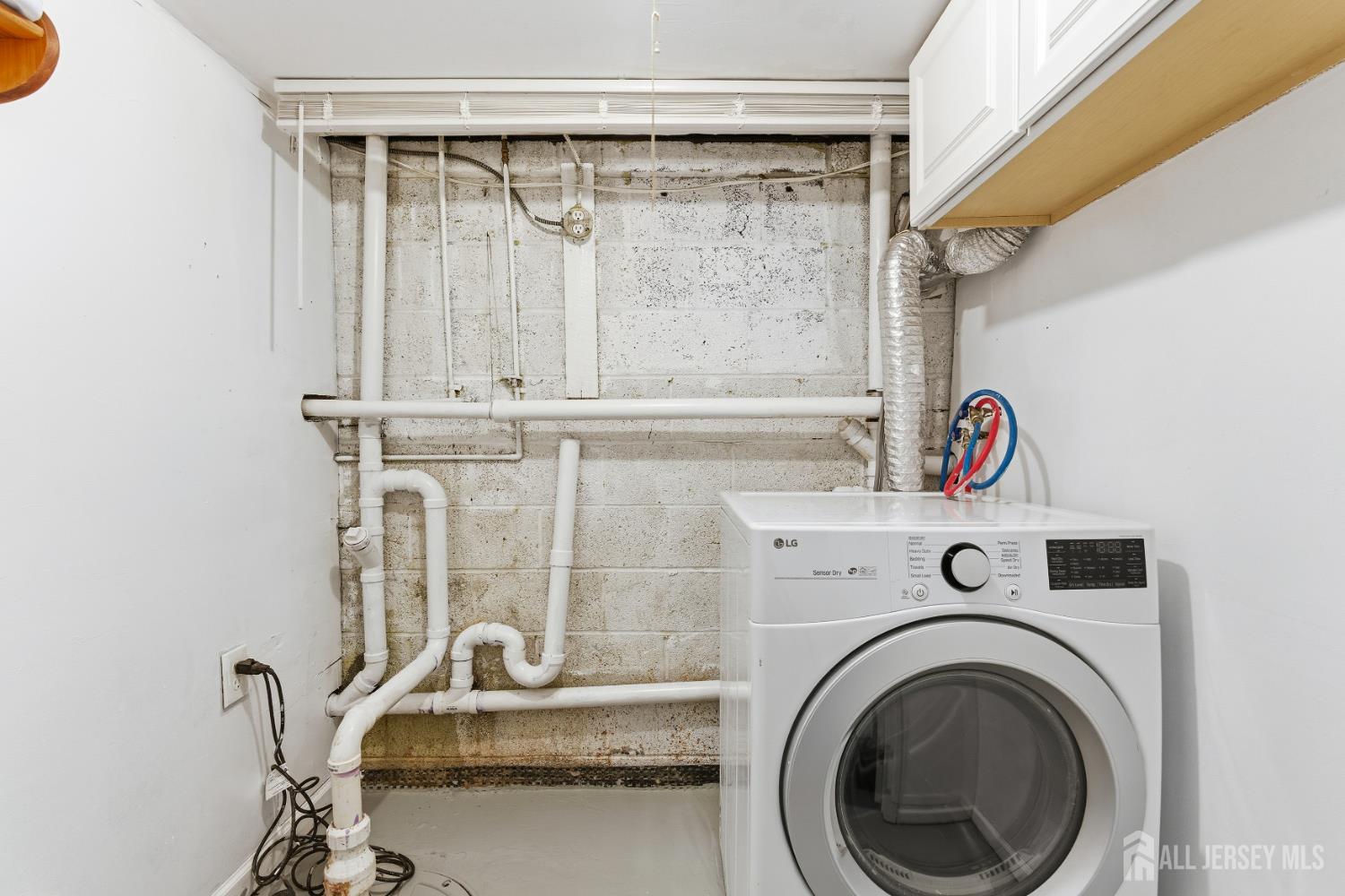 219 Plainfield Road Edison, NJ 08820 - Photo 36 of 41