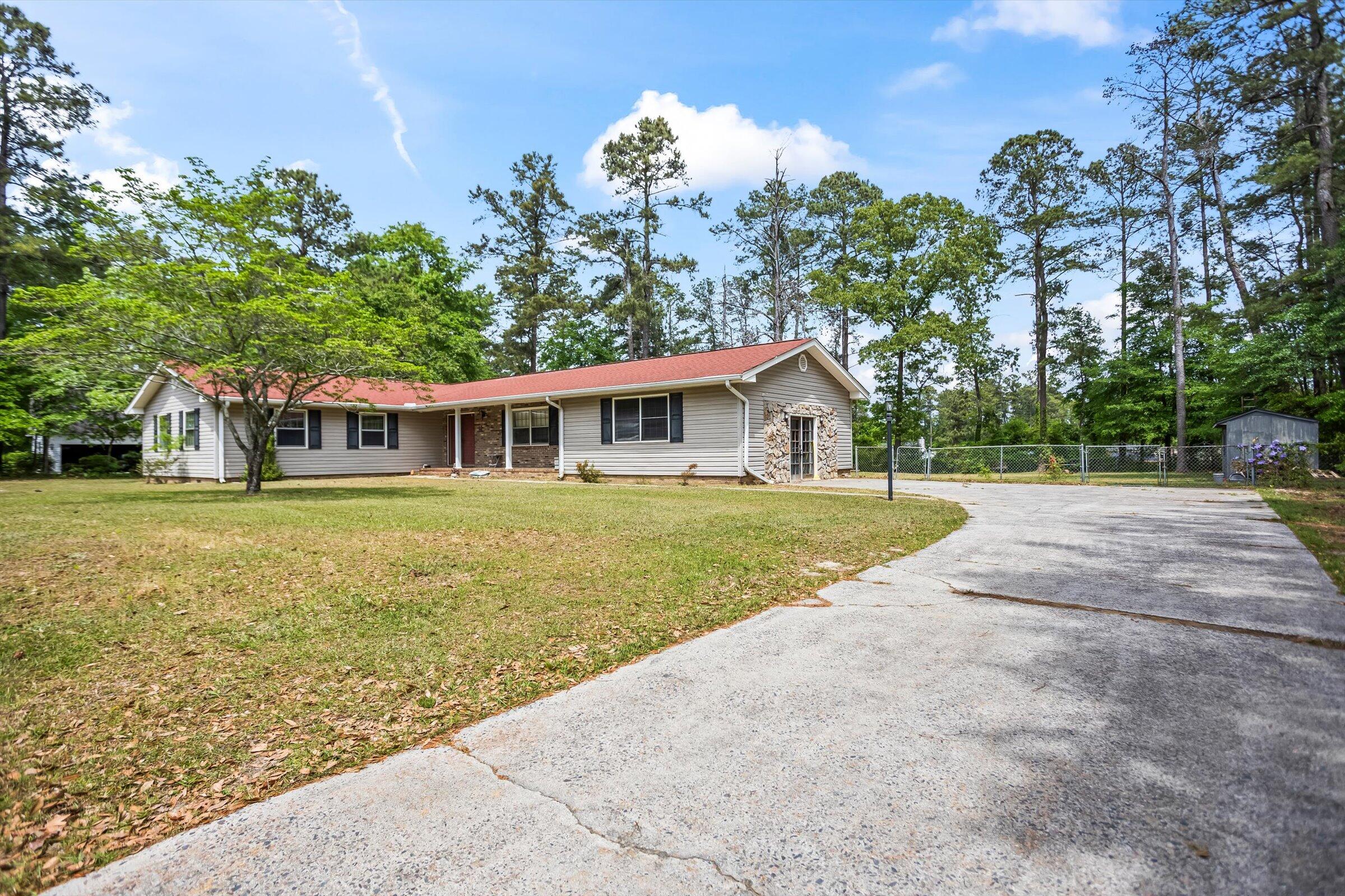 2548 Ramblewood Road Aiken, SC 29803 - Photo 2 of 35 02-4G7A5178