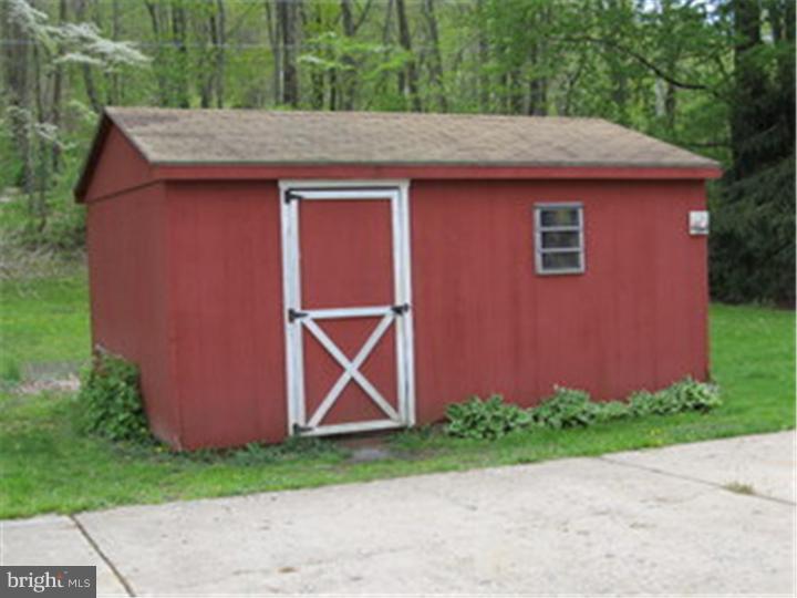 33 Powerline Road Boyertown, PA 19512 - Photo 19 of 21 Gallery Image 19