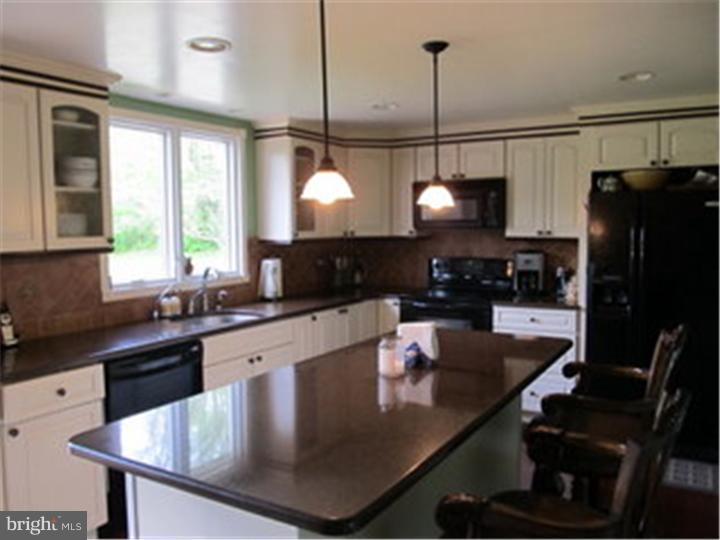 33 Powerline Road Boyertown, PA 19512 - Photo 4 of 21 Gallery Image 4