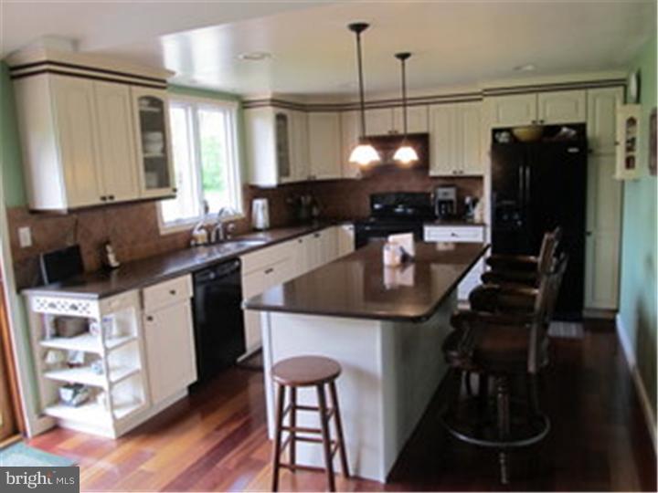 33 Powerline Road Boyertown, PA 19512 - Photo 5 of 21 Gallery Image 5