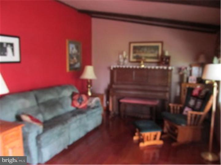 33 Powerline Road Boyertown, PA 19512 - Photo 7 of 21 Gallery Image 7
