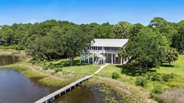 $899,000 | 2606 Highway 98, Carrabelle, FL 32322