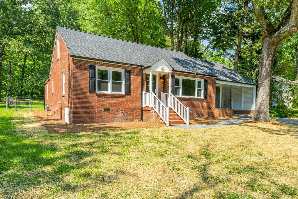 827 Edgemont Road Greensboro, NC 27406 - Photo 1 of 26 Gallery Image 1