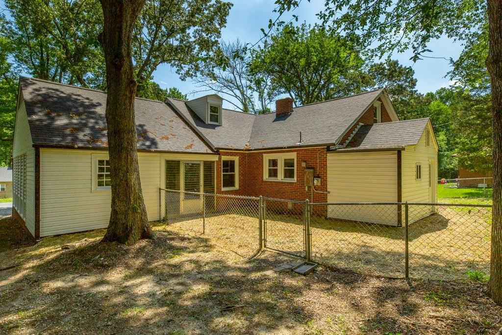 827 Edgemont Road Greensboro, NC 27406 - Photo 22 of 26 Gallery Image 22