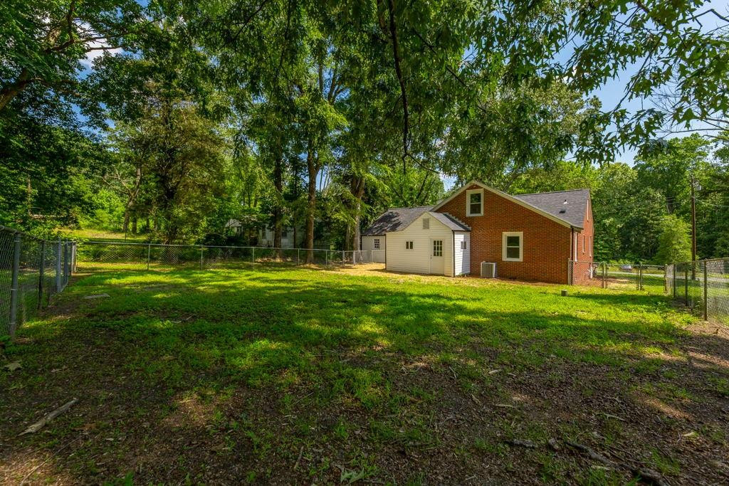 827 Edgemont Road Greensboro, NC 27406 - Photo 25 of 26 Gallery Image 25