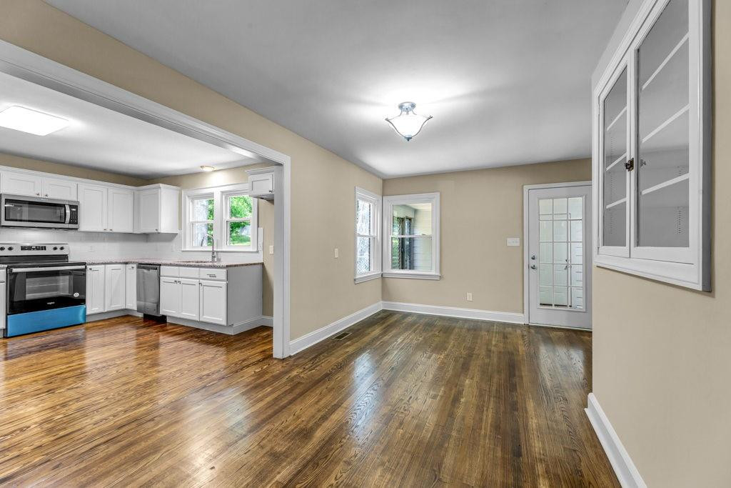 827 Edgemont Road Greensboro, NC 27406 - Photo 9 of 26 Gallery Image 9