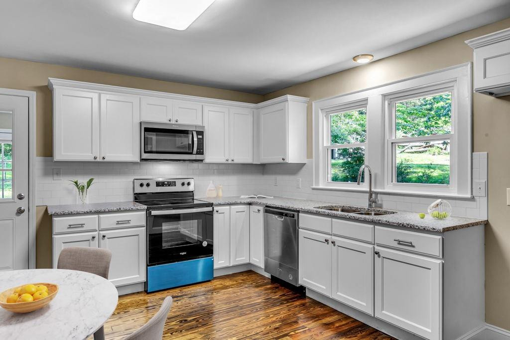 827 Edgemont Road Greensboro, NC 27406 - Photo 10 of 26 Gallery Image 10