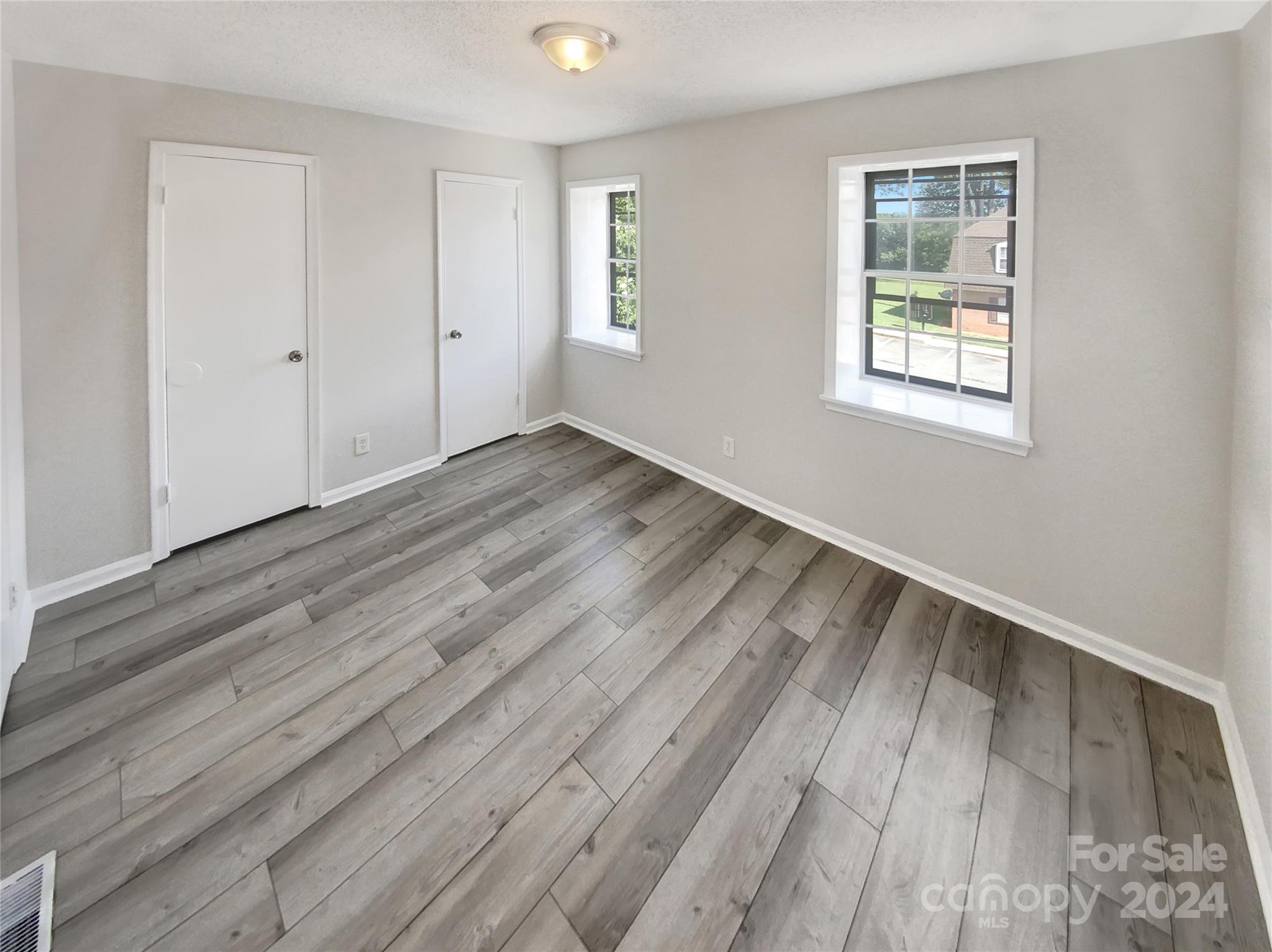 5807 Hunting Ridge Lane, Unit E Charlotte, NC 28212 - Photo 11 of 15 Gallery Image 11