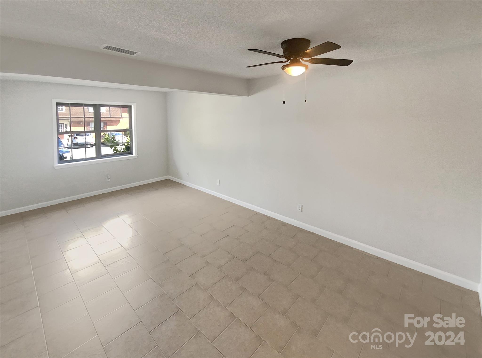 5807 Hunting Ridge Lane, Unit E Charlotte, NC 28212 - Photo 13 of 15 Gallery Image 13