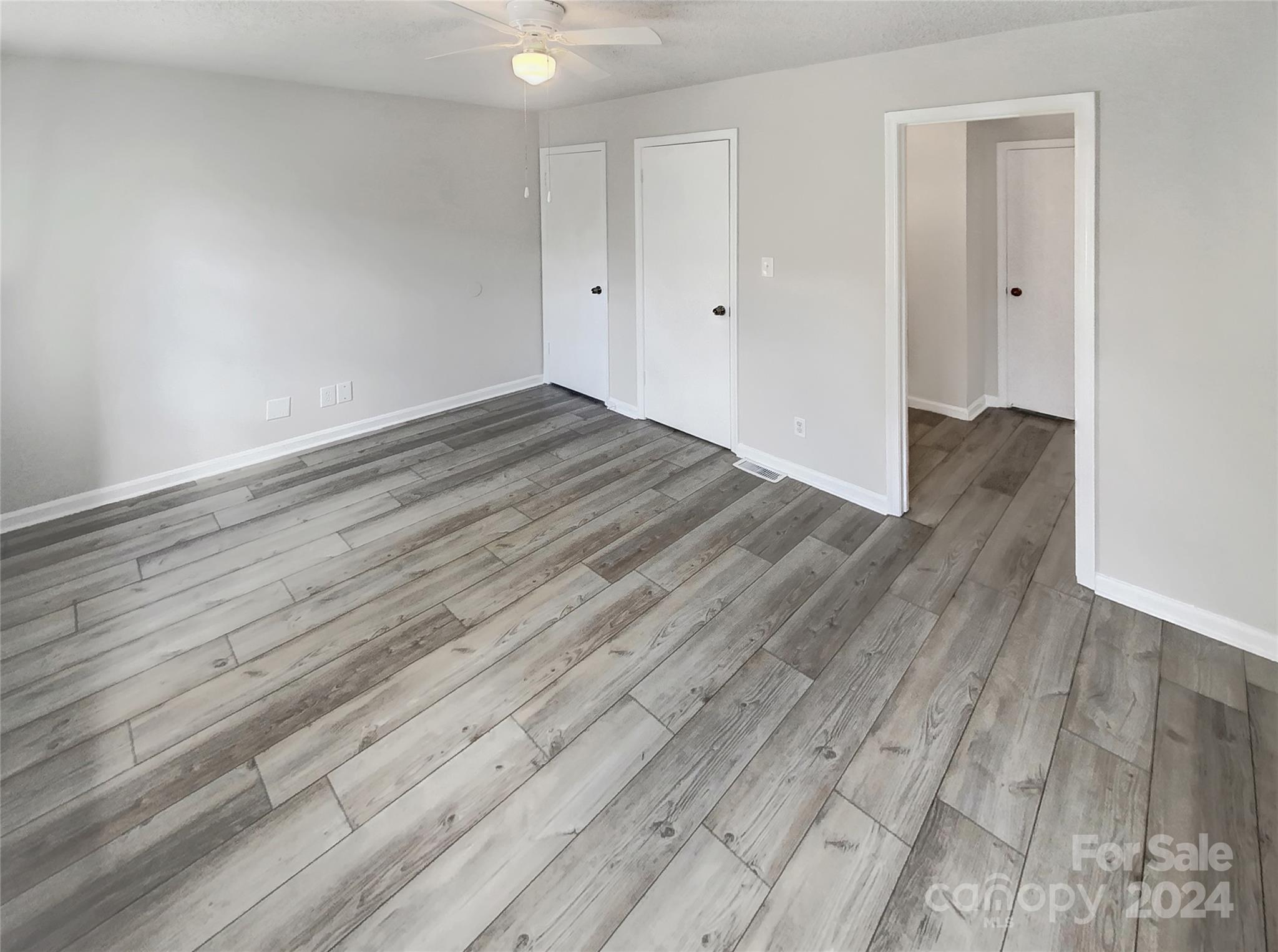 5807 Hunting Ridge Lane, Unit E Charlotte, NC 28212 - Photo 4 of 15 Gallery Image 4