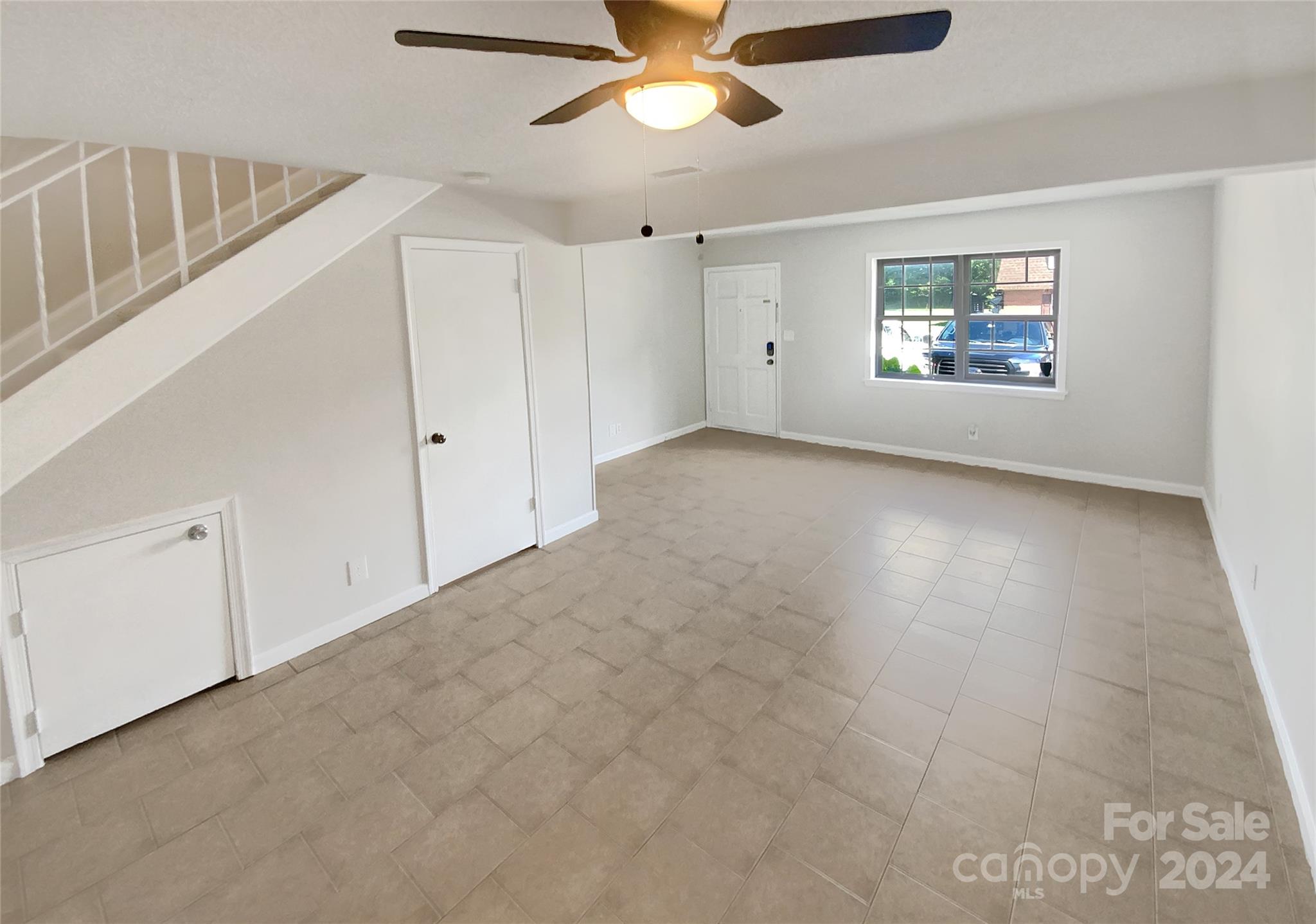 5807 Hunting Ridge Lane, Unit E Charlotte, NC 28212 - Photo 5 of 15 Gallery Image 5