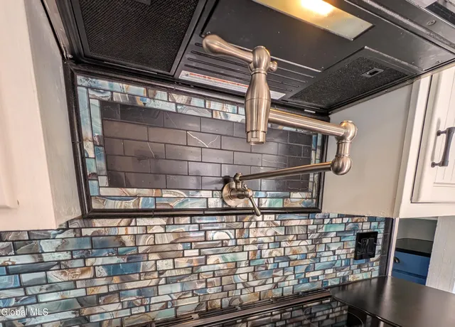 $200,000 | 60 Hartford Main Street, Hartford, NY 12838