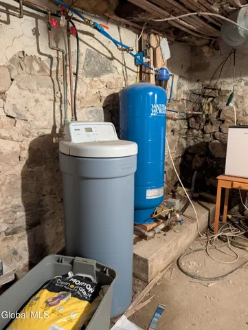 $200,000 | 60 Hartford Main Street, Hartford, NY 12838