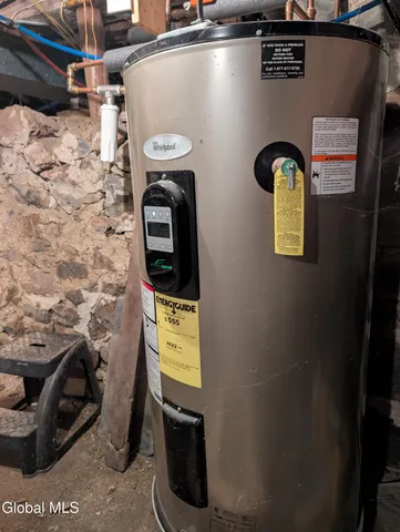 $200,000 | 60 Hartford Main Street, Hartford, NY 12838